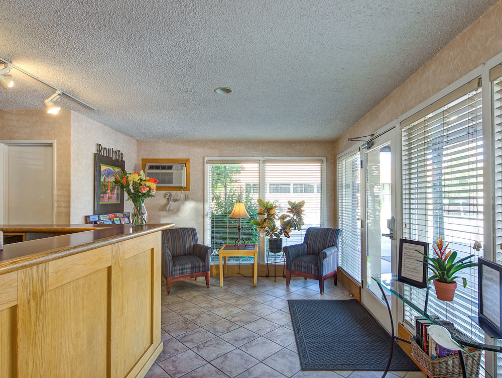 Boulder University Inn Ngoại thất bức ảnh