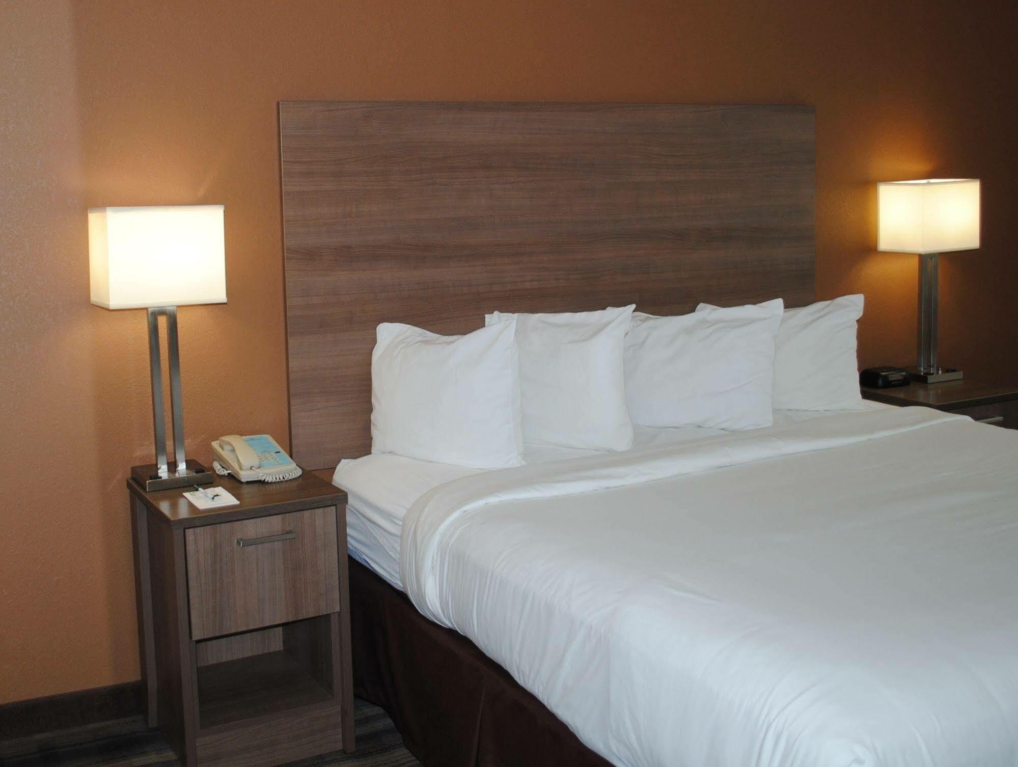 Boulder University Inn Ngoại thất bức ảnh
